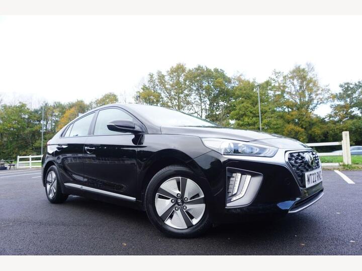 Hyundai IONIQ 1.6 H-GDi Premium SE DCT Euro 6 (s/s) 5dr Hyundai IONIQ 1.6 H-GDi Premium SE DCT Euro 6 (s/s) 5dr