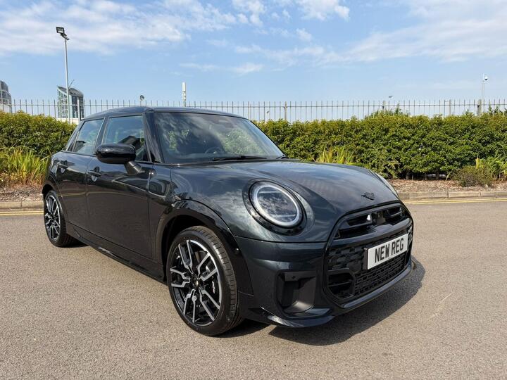 MINI Cooper 2.0S Sport Steptronic Euro 6 (s/s) 5dr