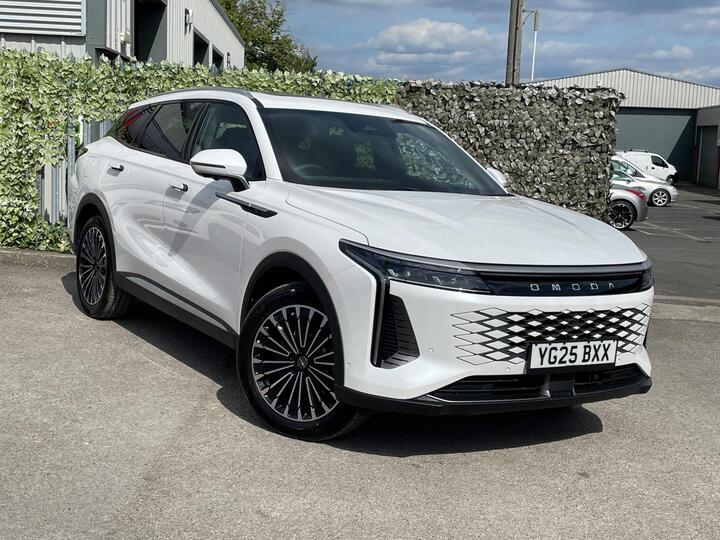 Omoda OMODA 9 1.5T SHS 34.46kWh Noble DHT3 4WD Euro 6 (s/s) 5dr