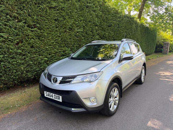 Toyota RAV4 2.2 D-CAT Invincible Auto 4WD Euro 5 5dr