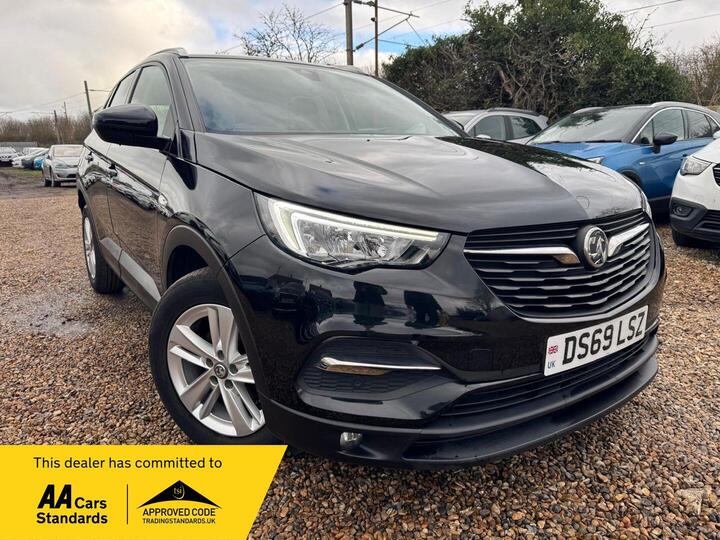Vauxhall Grandland X 1.2 Turbo SE Auto Euro 6 (s/s) 5dr Vauxhall Grandland X 1.2 Turbo SE Auto Euro 6 (s/s) 5dr