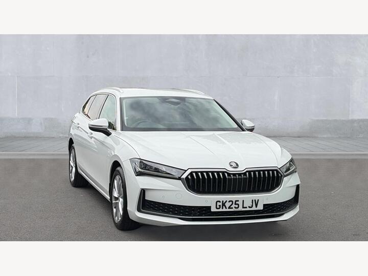 Skoda Superb 1.5 TSI IV 25.7kWh SE Technology DSG Euro 6 (s/s) 5dr Skoda Superb 1.5 TSI IV 25.7kWh SE Technology DSG Euro 6 (s/s) 5dr