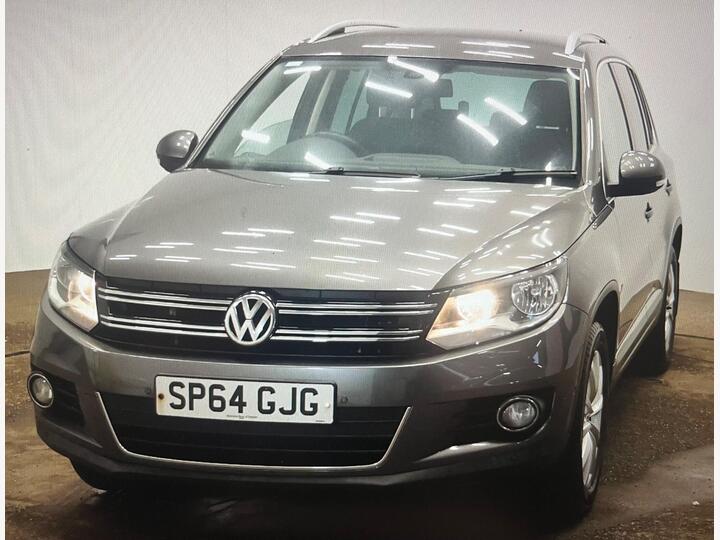 Volkswagen Tiguan 2.0 TDI BlueMotion Tech Match 4WD Euro 5 (s/s) 5dr