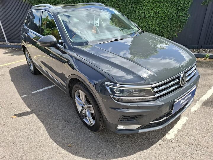 Volkswagen Tiguan 2.0 TSI BlueMotion Tech SEL DSG 4Motion Euro 6 (s/s) 5dr Volkswagen Tiguan 2.0 TSI BlueMotion Tech SEL DSG 4Motion Euro 6 (s/s) 5dr