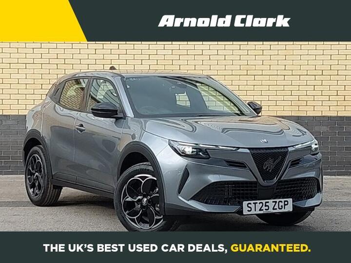 Alfa Romeo Junior 1.2 MHEV Ibrida E-DCT Euro 6 (s/s) 5dr Alfa Romeo Junior 1.2 MHEV Ibrida E-DCT Euro 6 (s/s) 5dr