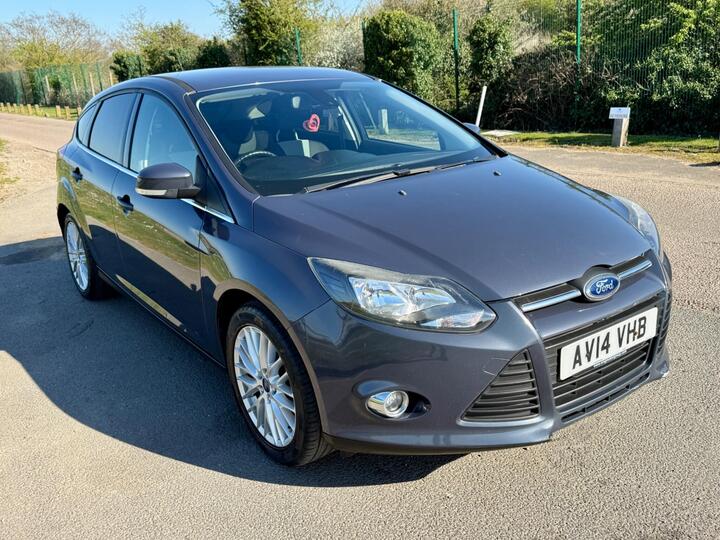 Ford Focus 1.0T EcoBoost Zetec Euro 5 (s/s) 5dr