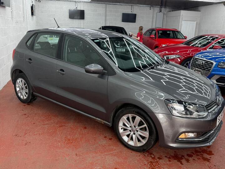 Volkswagen Polo 1.2 TSI BlueMotion Tech SE Euro 6 (s/s) 5dr Volkswagen Polo 1.2 TSI BlueMotion Tech SE Euro 6 (s/s) 5dr