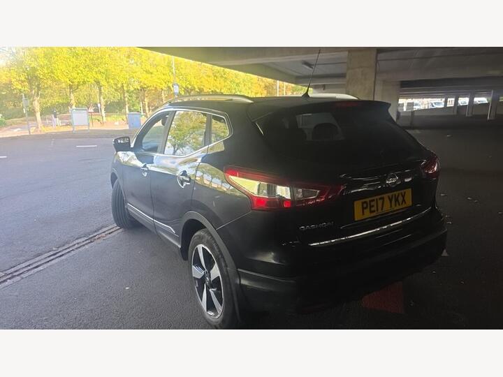 Nissan Qashqai 1.2 DIG-T N-Connecta XTRON 2WD Euro 6 (s/s) 5dr