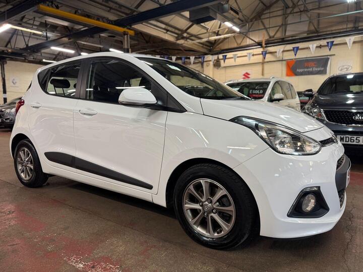 Hyundai I10 1.2 Premium Euro 5 5dr Hyundai I10 1.2 Premium Euro 5 5dr