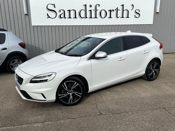 Volvo V40 2.0 T3 GPF R-Design Pro Euro 6 (s/s) 5dr