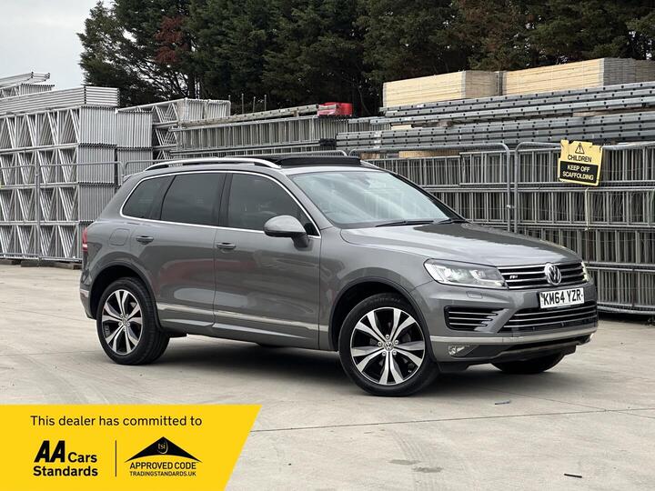 Volkswagen Touareg 3.0 TDI V6 BlueMotion Tech R-Line Tiptronic 4WD Euro 6 (s/s) 5dr Volkswagen Touareg 3.0 TDI V6 BlueMotion Tech R-Line Tiptronic 4WD Euro 6 (s/s) 5dr