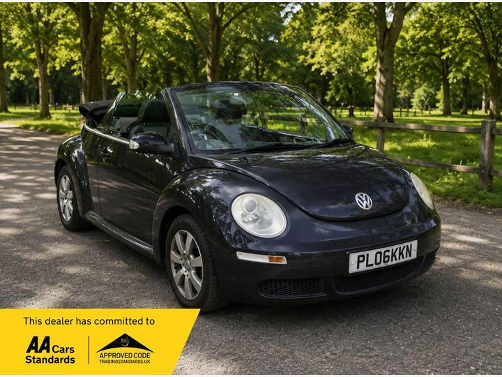 Volkswagen Beetle 2.0 S Cabriolet Auto Euro 4 2dr