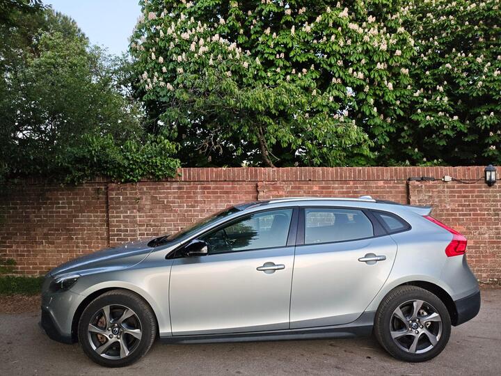 Volvo V40 Cross Country 2.0 T5 Lux Nav Geartronic AWD Euro 6 (s/s) 5dr