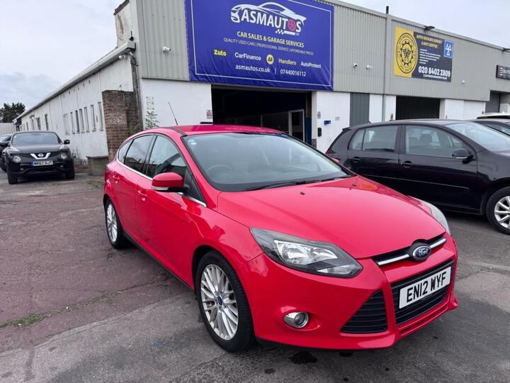 Ford Focus 1.0T EcoBoost Zetec Euro 5 (s/s) 5dr