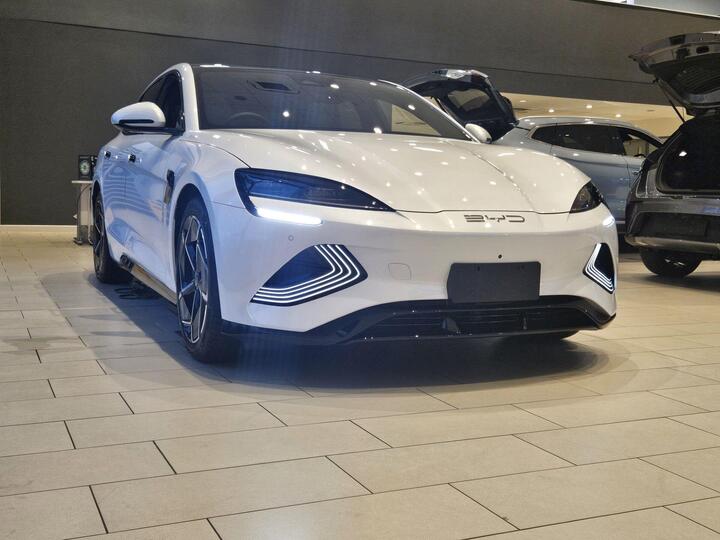 BYD Seal 82.5kWh Excellence Auto AWD 4dr