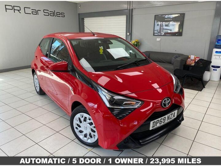 Toyota AYGO 1.0 VVT-i X-play X-shift Euro 6 5dr (Safety Sense)