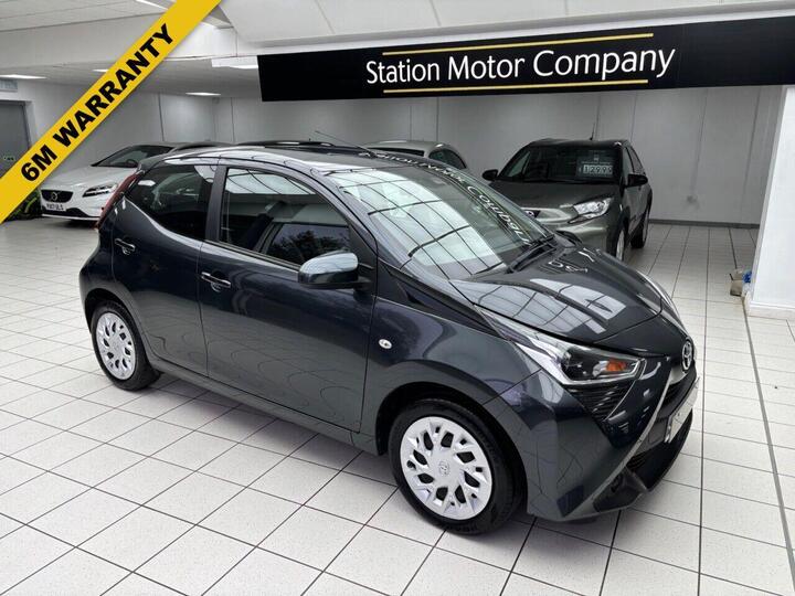 Toyota AYGO 1.0 VVT-i X-play X-shift Euro 6 5dr (Safety Sense) Toyota AYGO 1.0 VVT-i X-play X-shift Euro 6 5dr (Safety Sense)