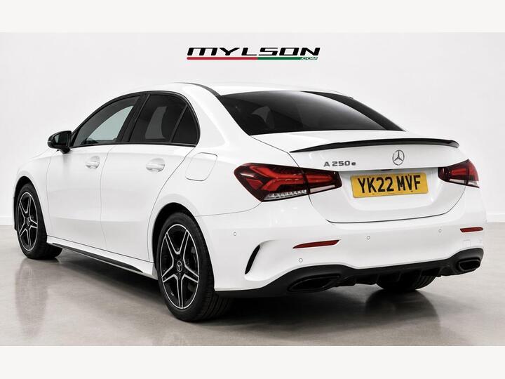 Mercedes-Benz A CLASS 1.3 A250e 15.6kWh AMG Line Edition (Executive) 8G-DCT Euro 6 (s/s) 4dr