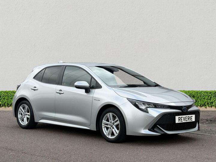 Toyota COROLLA 1.8 VVT-h Icon Tech CVT Euro 6 (s/s) 5dr Toyota COROLLA 1.8 VVT-h Icon Tech CVT Euro 6 (s/s) 5dr