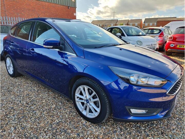 Ford Focus 1.6 Zetec Powershift Euro 6 5dr