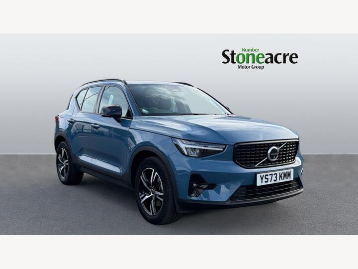 Volvo XC40 2.0 B3 MHEV Plus Dark DCT Auto Euro 6 (s/s) 5dr