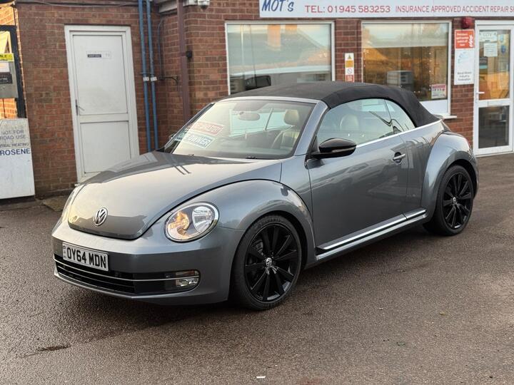 Volkswagen Beetle 2.0 TDI Sport Cabriolet Euro 5 2dr Volkswagen Beetle 2.0 TDI Sport Cabriolet Euro 5 2dr
