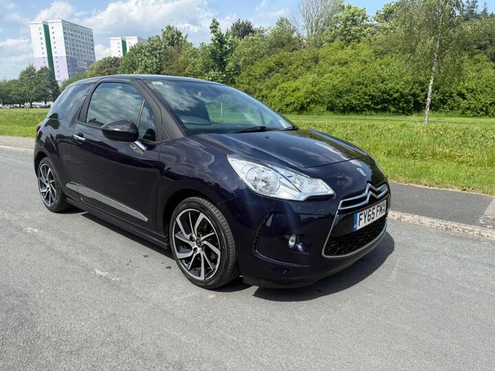 DS AUTOMOBILES DS 3 1.6 BlueHDi DStyle Nav Euro 6 (s/s) 3dr DS AUTOMOBILES DS 3 1.6 BlueHDi DStyle Nav Euro 6 (s/s) 3dr