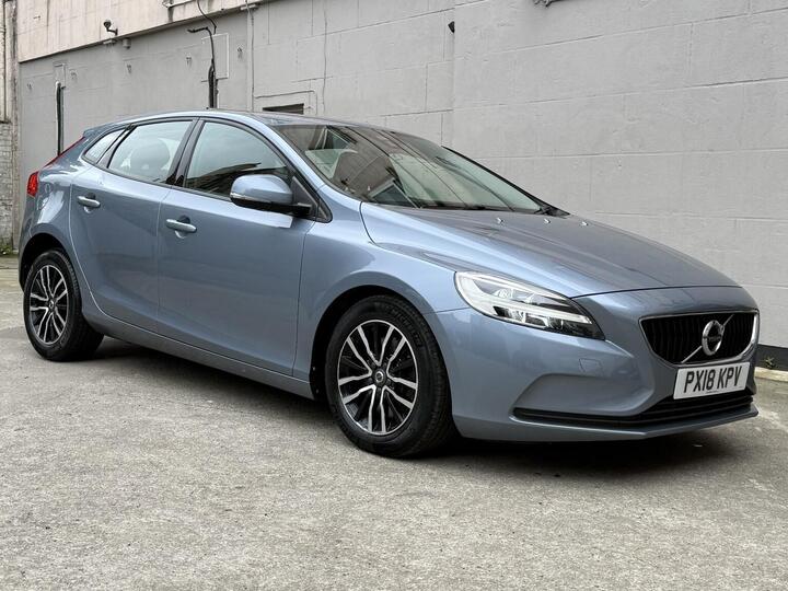 Volvo V40 2.0 D2 Momentum Auto Euro 6 (s/s) 5dr