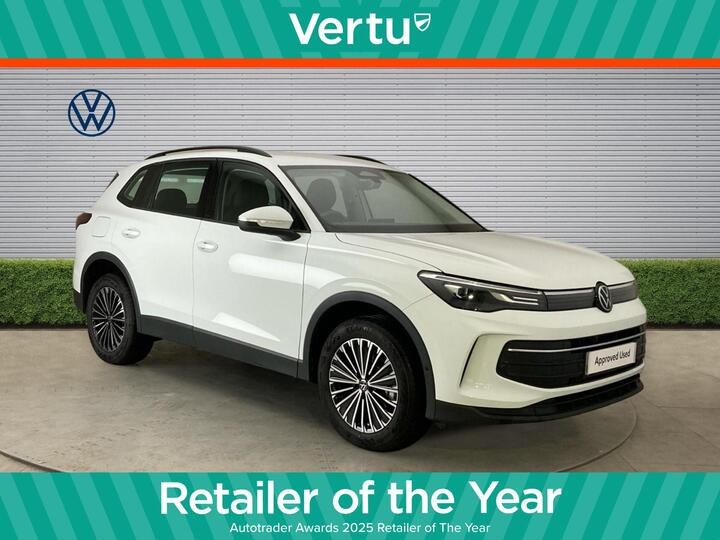 Volkswagen Tiguan 1.5 TSI EHybrid 19.7kWh Life DSG Euro 6 (s/s) 5dr Volkswagen Tiguan 1.5 TSI EHybrid 19.7kWh Life DSG Euro 6 (s/s) 5dr