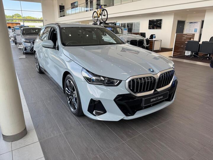 BMW 5 Series 2.0 530e 22.1kWh M Sport Touring Steptronic Euro 6 (s/s) 5dr