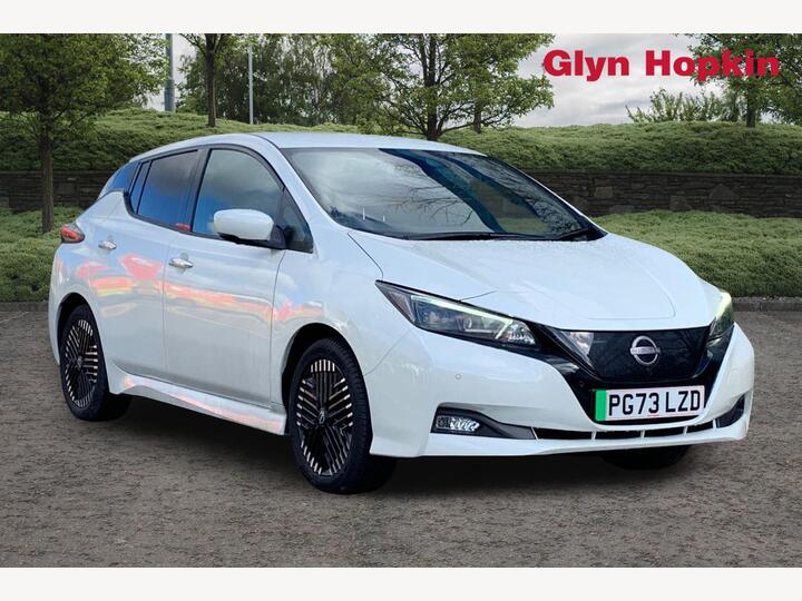 Nissan LEAF 39kWh Tekna Auto 5dr Nissan LEAF 39kWh Tekna Auto 5dr
