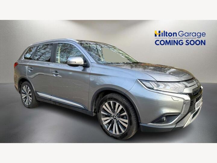 Mitsubishi OUTLANDER 2.0 MIVEC Exceed CVT 4WD Euro 6 (s/s) 5dr Mitsubishi OUTLANDER 2.0 MIVEC Exceed CVT 4WD Euro 6 (s/s) 5dr