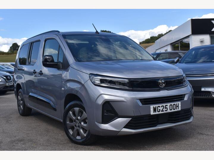 Vauxhall Combo Life Electric 52kWh Ultimate XL MPV Auto 5dr (11kW Charger)