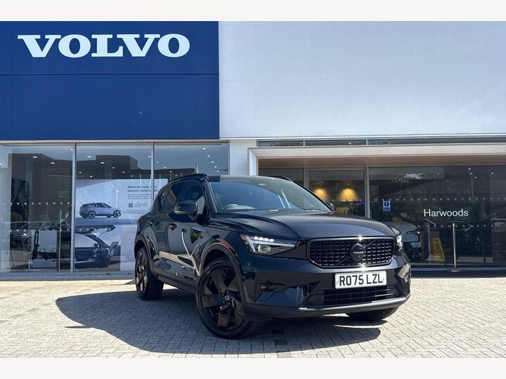 Volvo XC40 2.0 B4 MHEV Plus Black Edition DCT Auto Euro 6 (s/s) 5dr