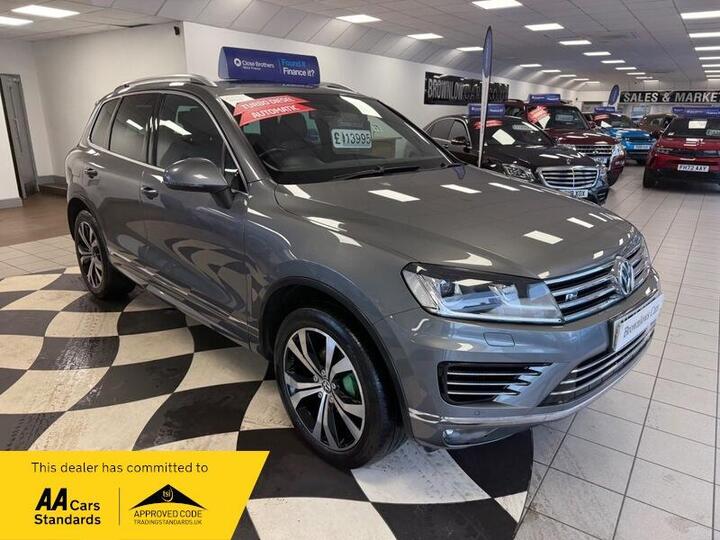 Volkswagen Touareg 3.0 TDI V6 BlueMotion Tech R-Line Tiptronic 4WD Euro 6 (s/s) 5dr