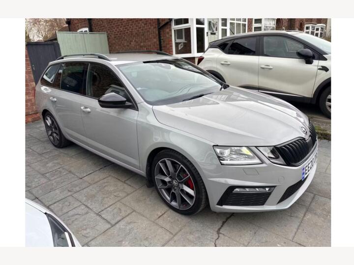 Skoda Octavia 2.0 TDI VRS DSG 4WD Euro 6 (s/s) 5dr Skoda Octavia 2.0 TDI VRS DSG 4WD Euro 6 (s/s) 5dr