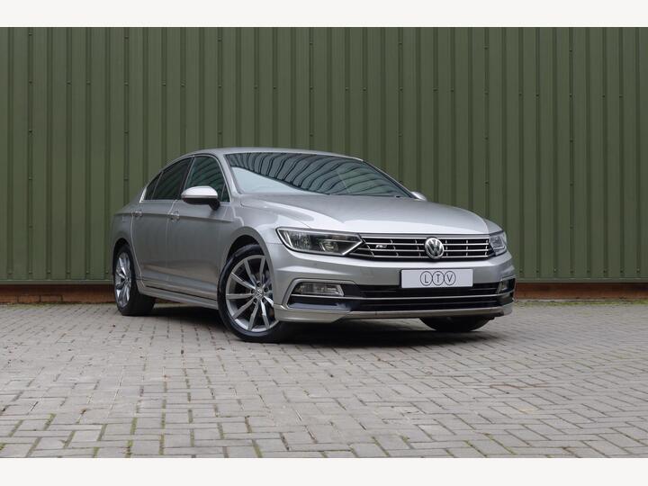 Volkswagen Passat 2.0 TDI BlueMotion Tech R-Line DSG Euro 6 (s/s) 4dr