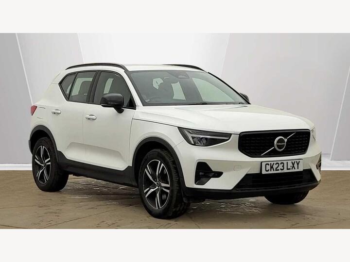 Volvo XC40 2.0 B4 MHEV Plus DCT Auto AWD Euro 6 (s/s) 5dr
