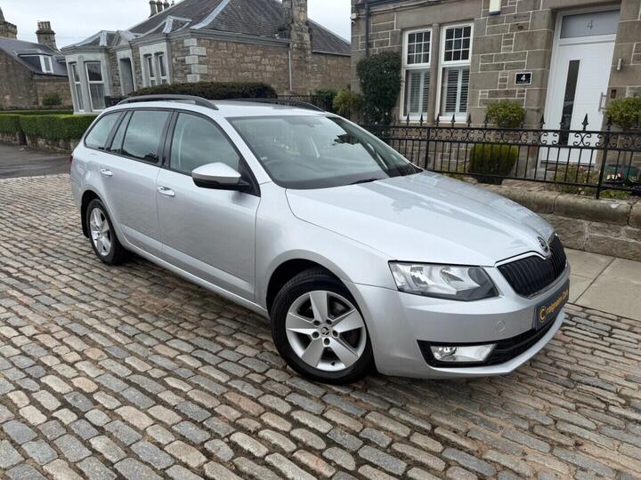 Skoda OCTAVIA 2.0 TDI SE Euro 6 (s/s) 5dr Skoda OCTAVIA 2.0 TDI SE Euro 6 (s/s) 5dr