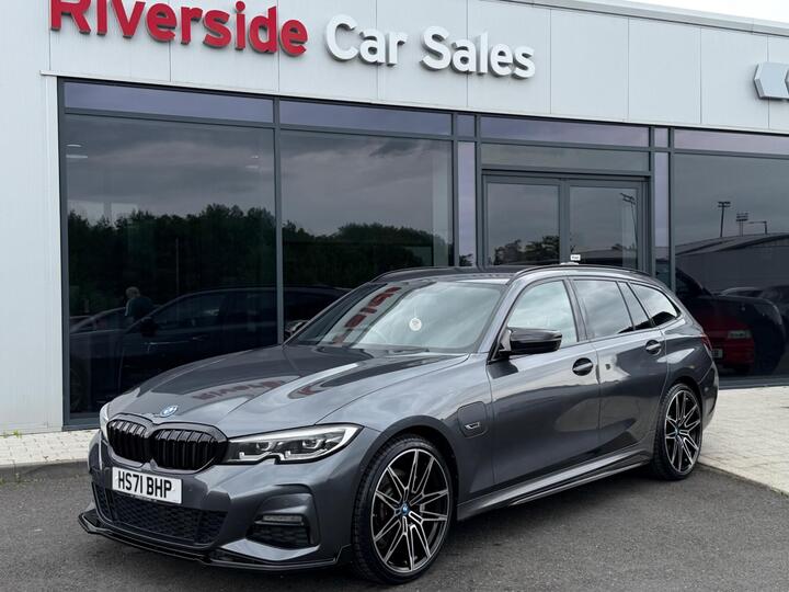 BMW 3 Series 2.0 330e 12kWh M Sport Touring Auto Euro 6 (s/s) 5dr