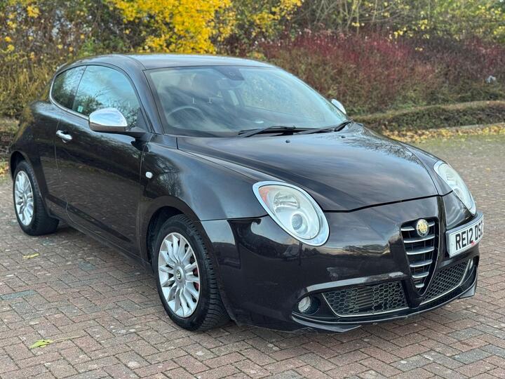 Alfa Romeo MiTo 1.6 JTDM-2 Distinctive Euro 5 (s/s) 3dr Alfa Romeo MiTo 1.6 JTDM-2 Distinctive Euro 5 (s/s) 3dr