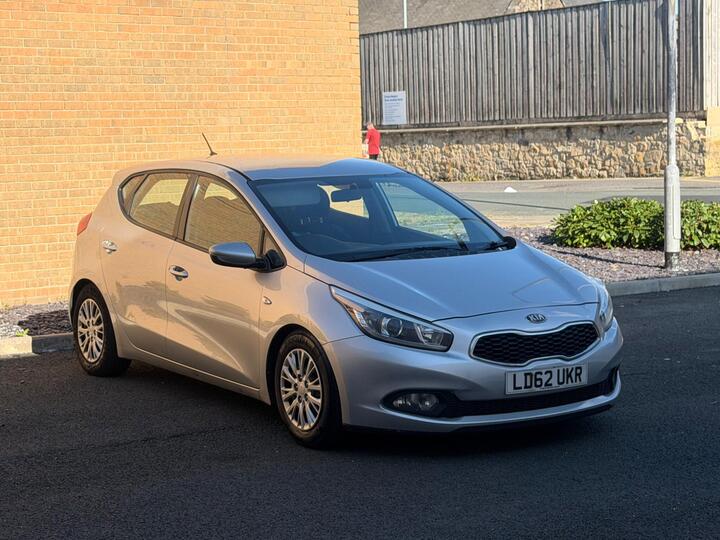 Kia Ceed 1.6 CRDi EcoDynamics 1 Euro 5 (s/s) 5dr