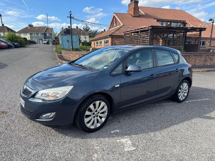 Vauxhall Astra 1.4 16v Exclusiv Euro 5 5dr