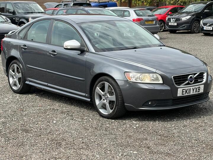 Volvo S40 2.0 D3 R-Design Geartronic Euro 5 4dr