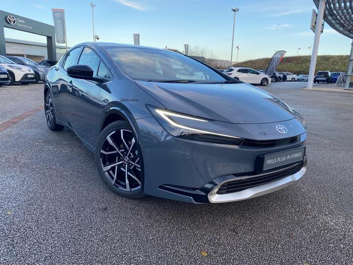 Toyota Prius 2.0 13.6kWh Excel CVT Euro 6 (s/s) 5dr