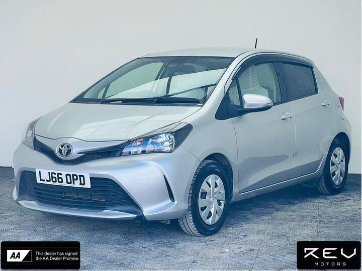 Toyota Yaris 1.33 Dual VVT-i Icon Multidrive S Euro 6 5dr (Safety Sense)