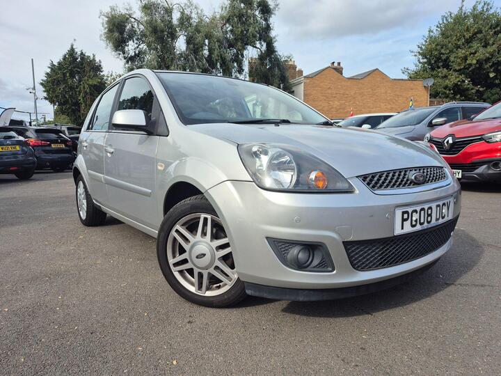 Ford Fiesta 1.4 Ghia 5dr