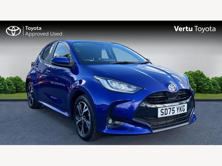 Toyota Yaris 1.5 VVT-h Design E-CVT Euro 6 (s/s) 5dr