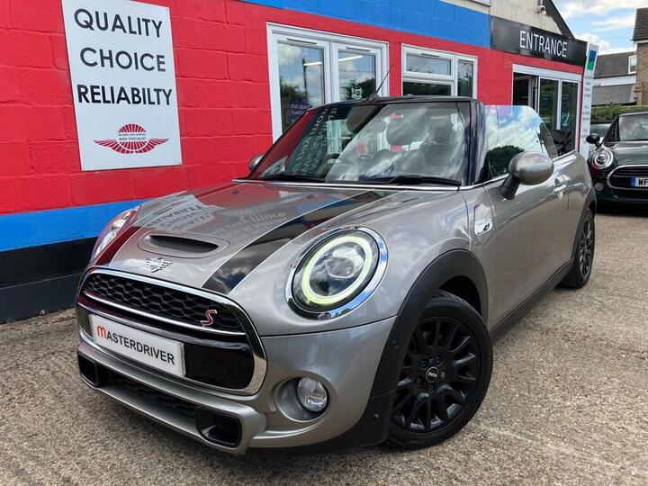 MINI Convertible 2.0 Cooper S Classic Steptronic Euro 6 (s/s) 2dr MINI Convertible 2.0 Cooper S Classic Steptronic Euro 6 (s/s) 2dr