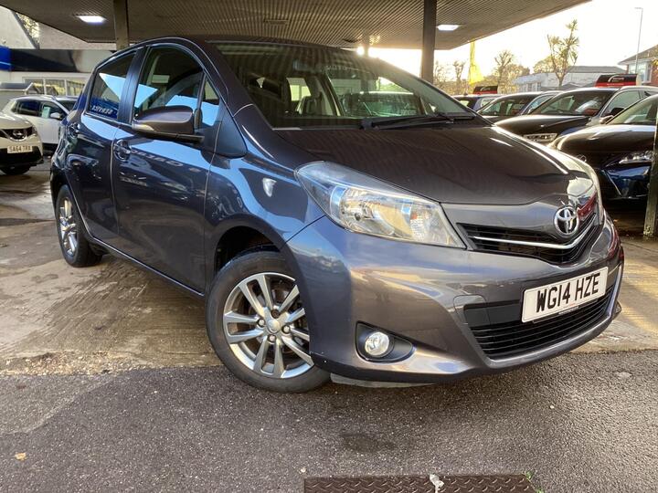 Toyota Yaris 1.33 Dual VVT-i Icon Plus Euro 5 5dr